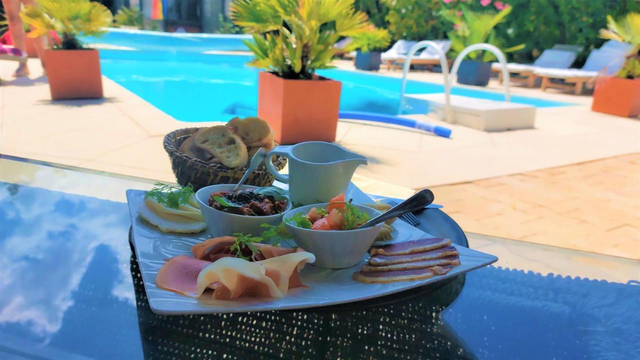 La Bergerie Du Moulin (Adults Only) Bed & Breakfast Taradeau Екстериор снимка