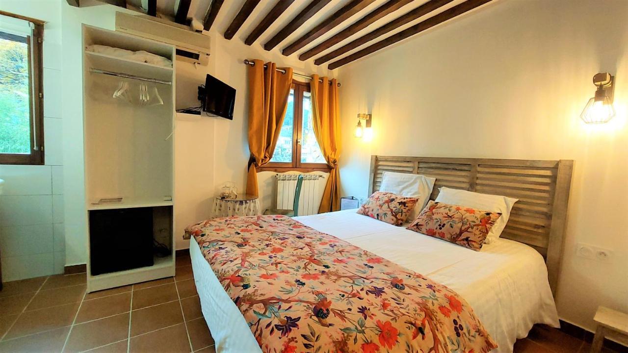 La Bergerie Du Moulin (Adults Only) Bed & Breakfast Taradeau Екстериор снимка