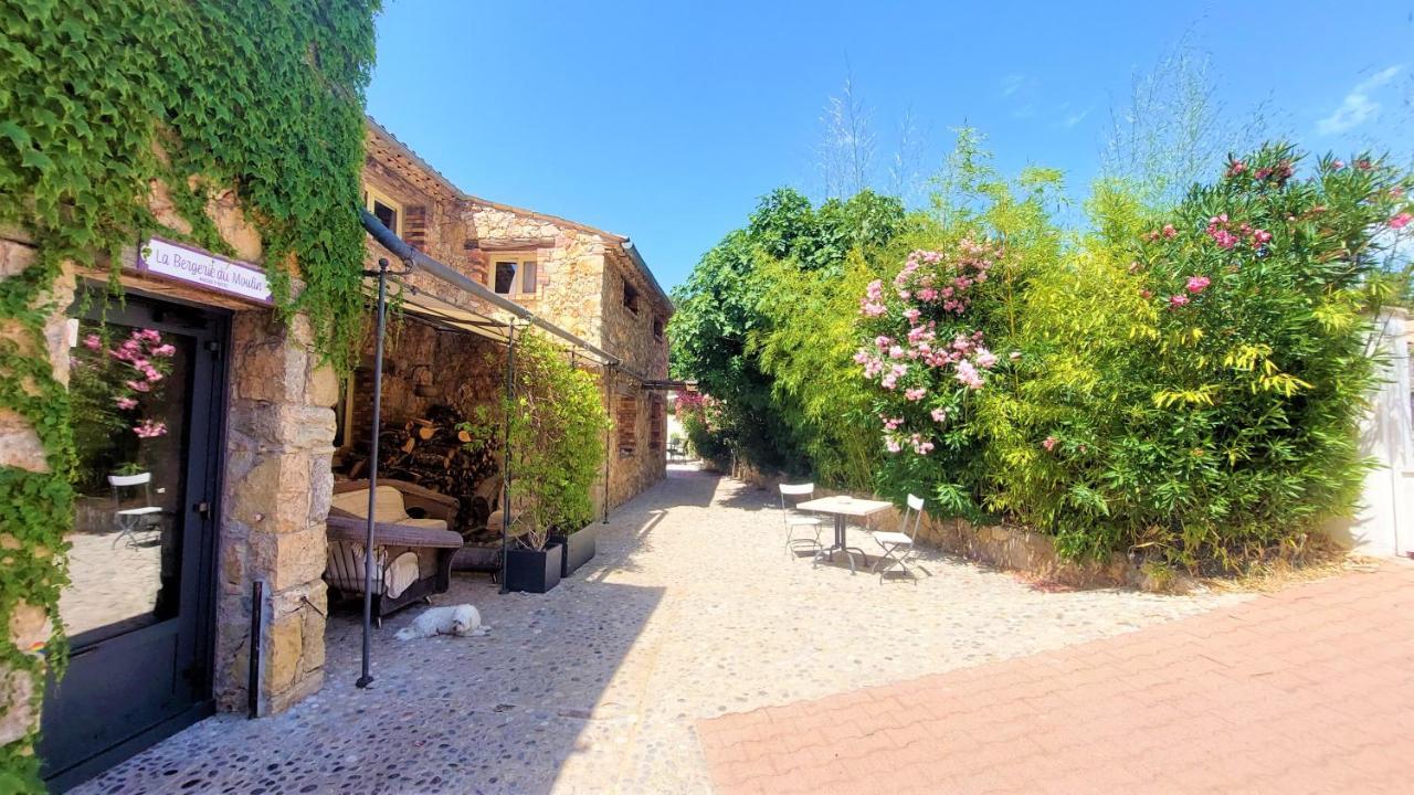 La Bergerie Du Moulin (Adults Only) Bed & Breakfast Taradeau Екстериор снимка
