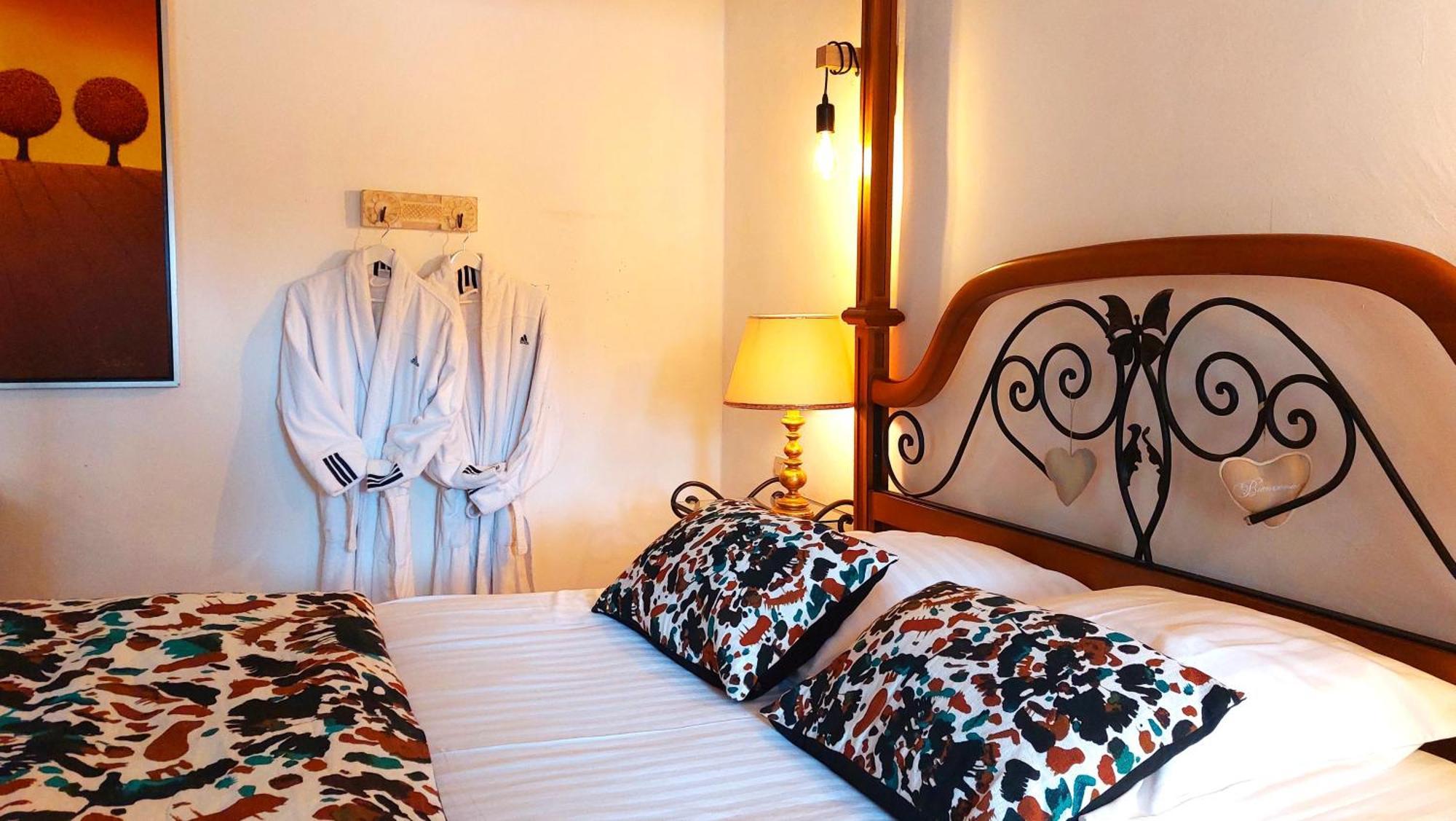 La Bergerie Du Moulin (Adults Only) Bed & Breakfast Taradeau Екстериор снимка