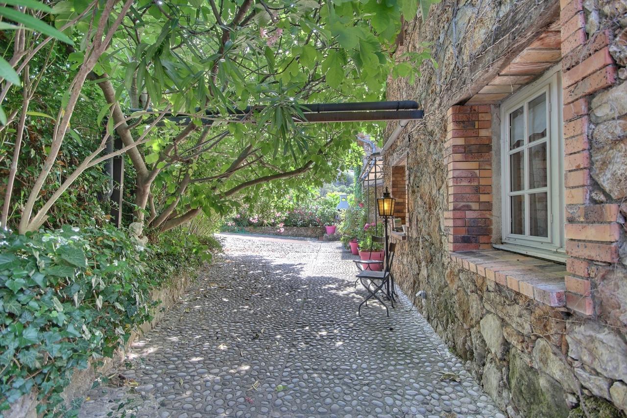 La Bergerie Du Moulin (Adults Only) Bed & Breakfast Taradeau Екстериор снимка